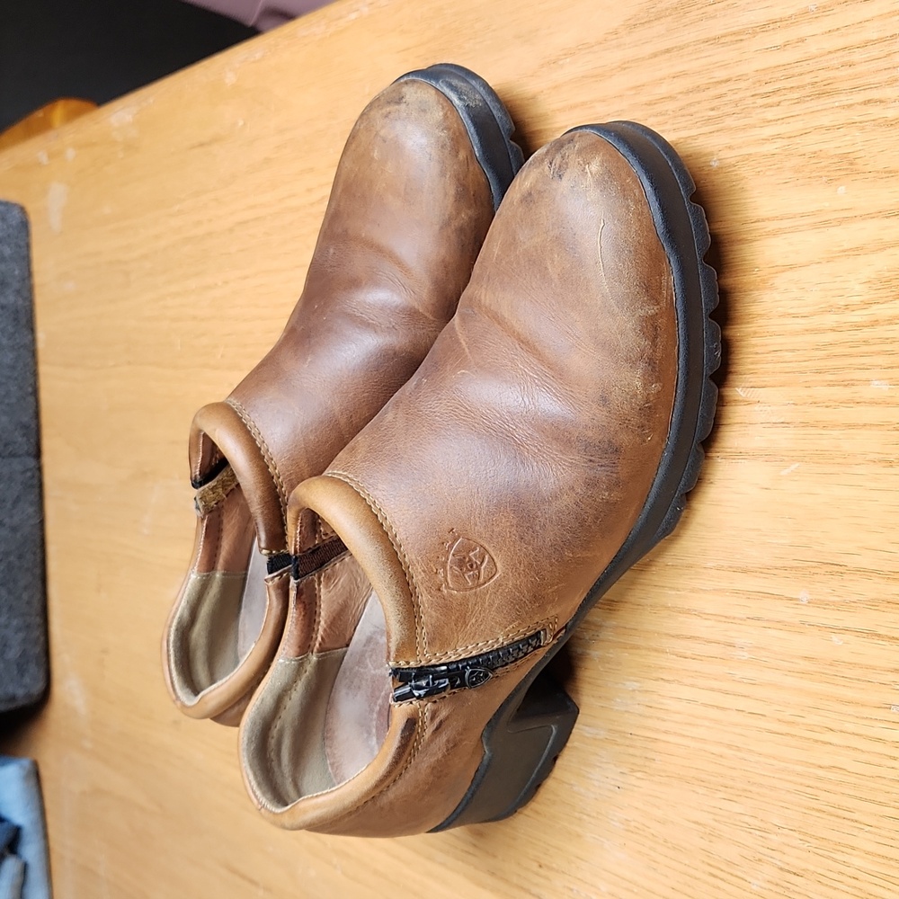 Ariat Low Casual Boot, size 8.5